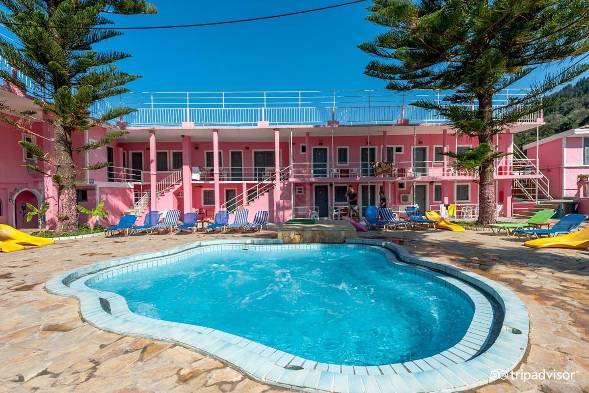אגיוס גורדיוס Pink Palace Beach Resort מראה חיצוני תמונה