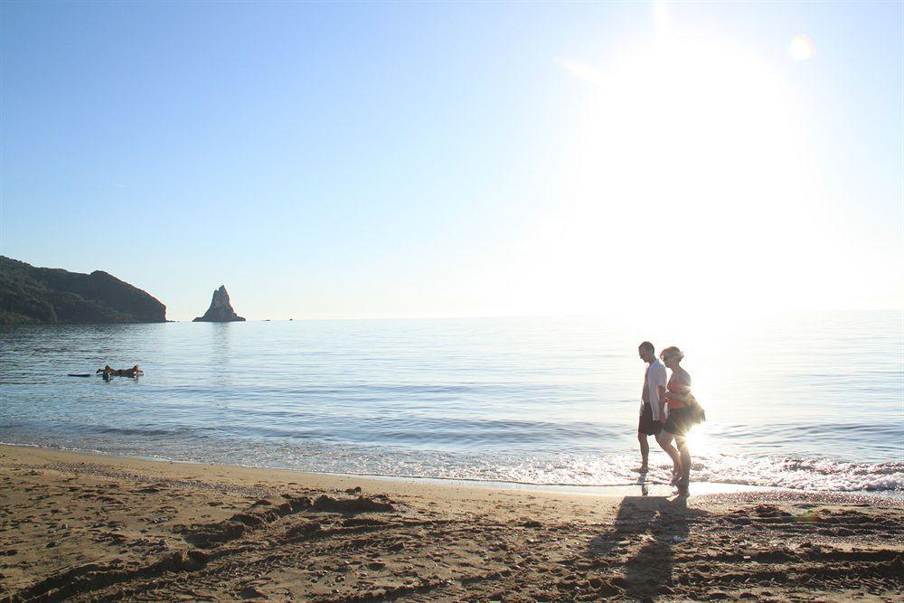 אגיוס גורדיוס Pink Palace Beach Resort מראה חיצוני תמונה
