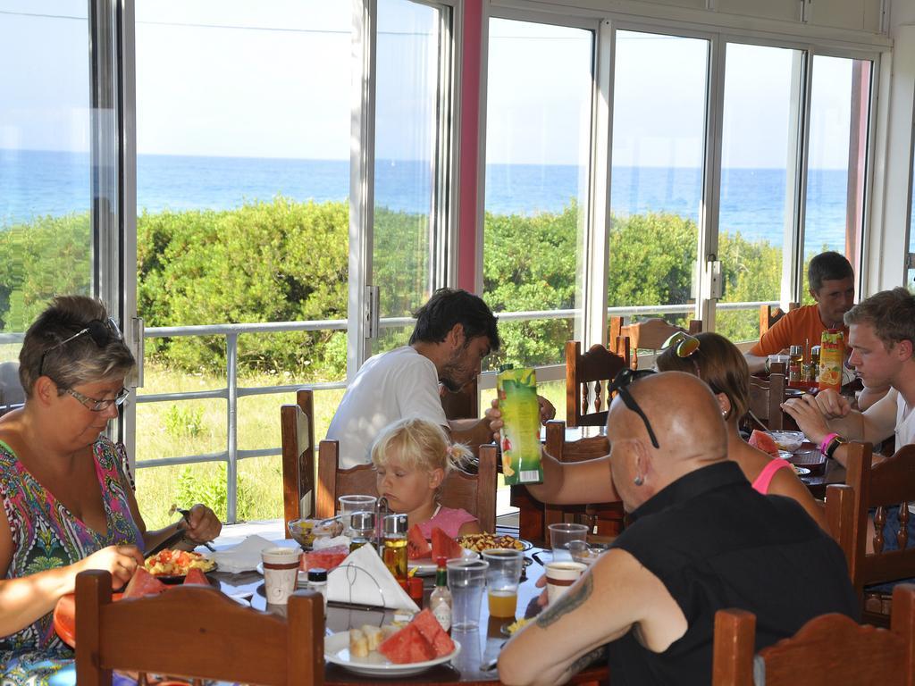 אגיוס גורדיוס Pink Palace Beach Resort מראה חיצוני תמונה